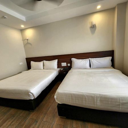 Hotel Park Krishna Tirupati Bagian luar foto