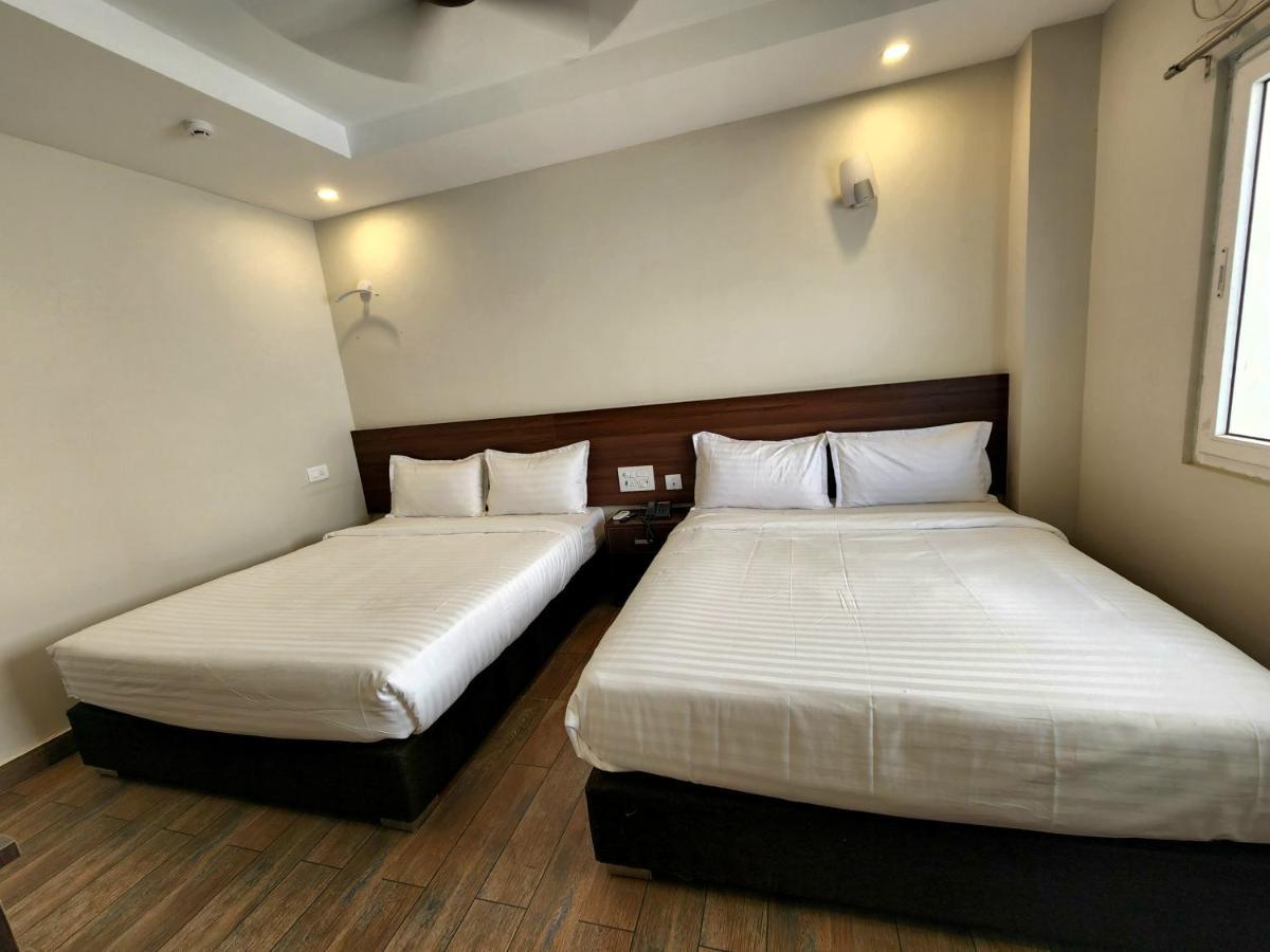 Hotel Park Krishna Tirupati Bagian luar foto